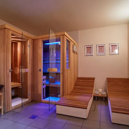 Hotel Delalut 3*